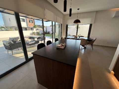 5500 EUR · аренда · house · 4 комнаты · 160 m² · #12858 | MyProperties Cyprus