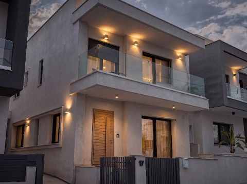 5200 EUR · ενοικίαση · house · 3 δωμάτια · 198 m² · #13670 | MyProperties Cyprus